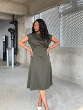 Load image into Gallery viewer, Raye Dress
