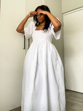 Load image into Gallery viewer, Amelia Maxi Dress
