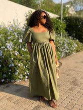 Load image into Gallery viewer, Amelia Maxi Dress
